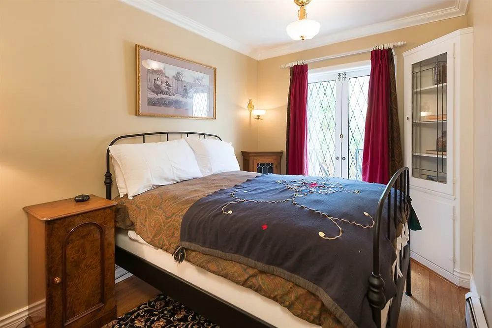 The English Bay Inn Langley 4*,